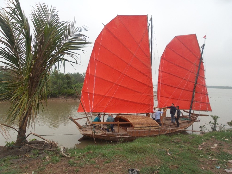 Những con thuyền khảo cổ vớt sông