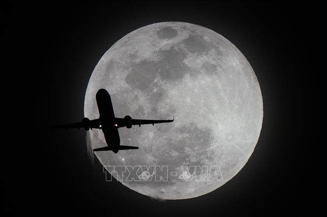 NASA mời công chúng trên toàn thế giới 'đồng hành trong hành trình trên không gian'