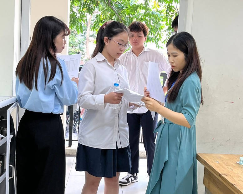 TRA CỨU ĐIỂM THI tốt nghiệp THPT năm 2025 trên Cổng Thông tin điện tử Chính phủ