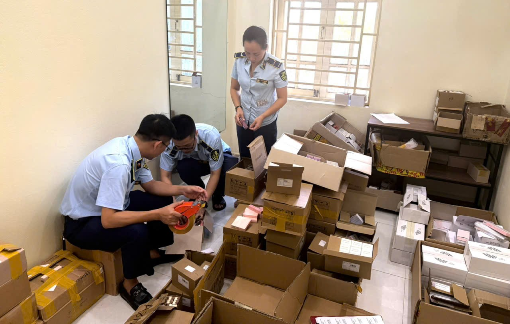 Thanh Hoá: Xử phạt 1 cơ sở kinh doanh mỹ phẩm nhập lậu với mức phạt tiền 70 triệu đồng