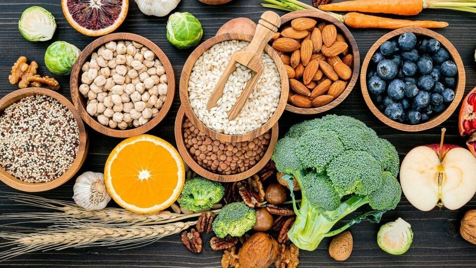 Ăn gì để hỗ trợ sức khỏe nội tiết tố nữ?