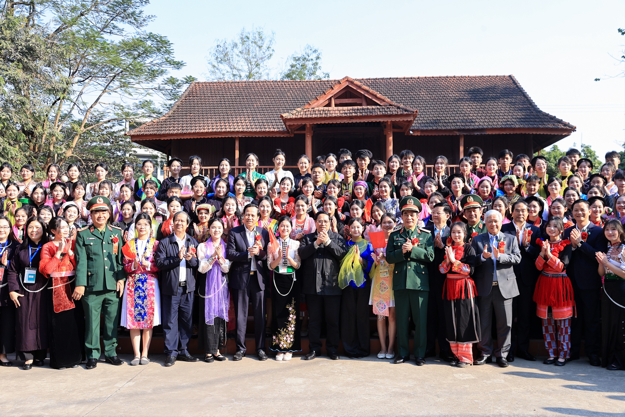 Thủ tướng dự khởi công 3 ngôi trường của 