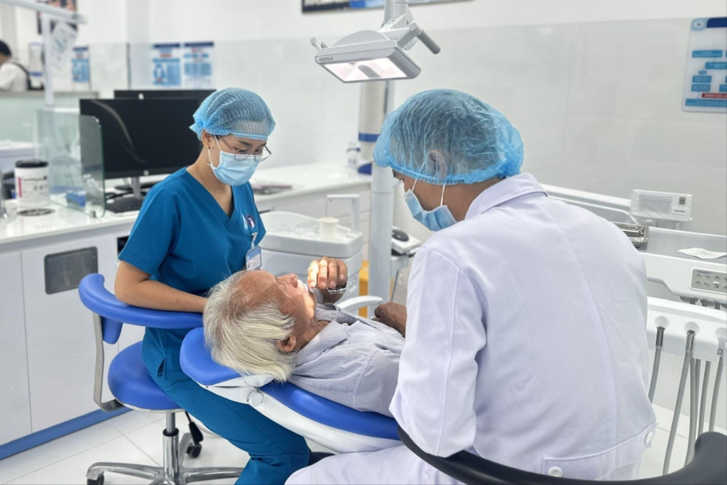 TP. Hồ Chí Minh: Siết quản lý phòng khám nha khoa
