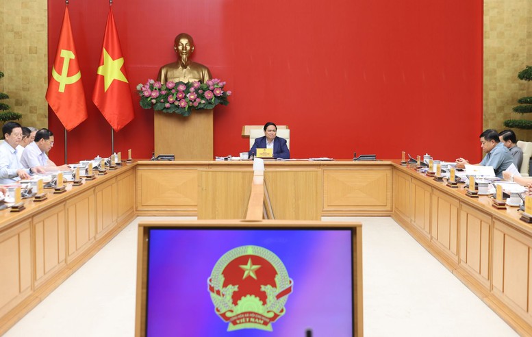 Thủ tướng: Tiết kiệm 10% chi thường xuyên năm 2025, dành thêm nguồn lực cho những dự án lớn