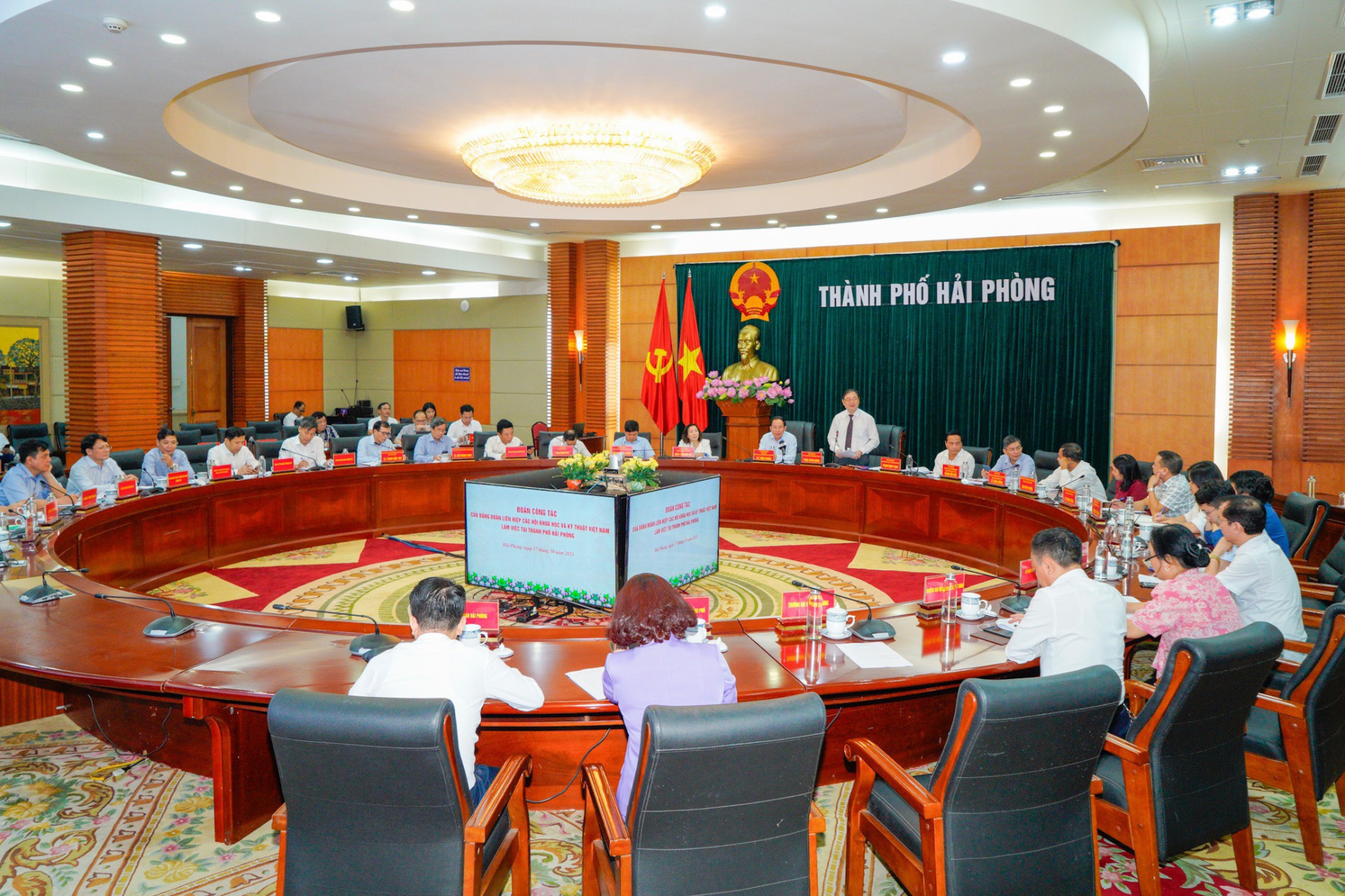 Đảng đoàn Liên hiệp Hội Việt Nam làm việc với thành ủy thành phố Hải Phòng